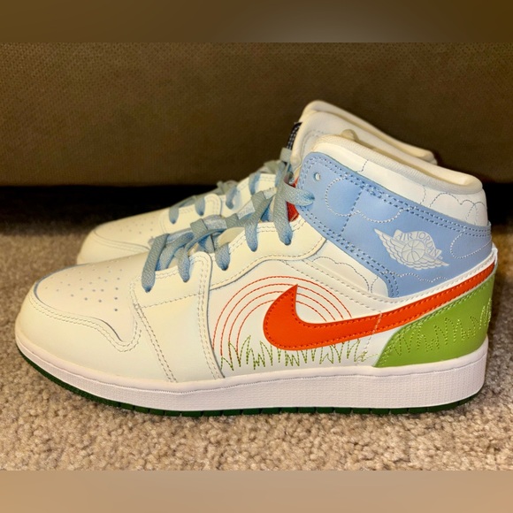 Jordan 1 Mid GS “Stitch” Sneakers - Picture 3 of 8